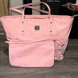 MCM Medium Dieter top-zip shopper in monogrammed nylon in pink blush w. Pouch
